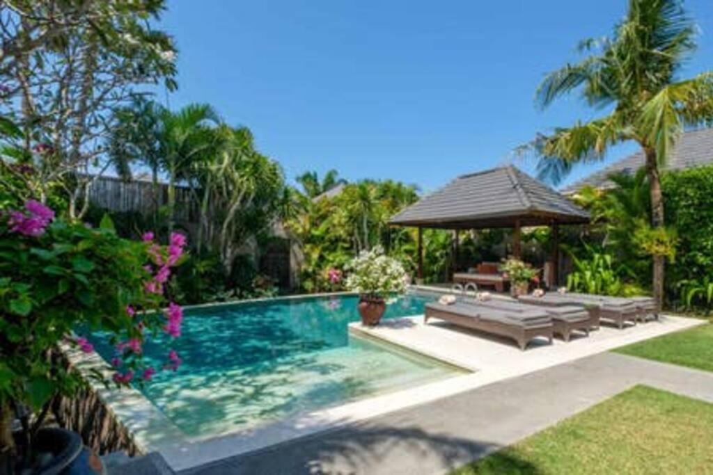Kejora Beachfront Estate Sanur -Stunning Villa Eleven מראה חיצוני תמונה