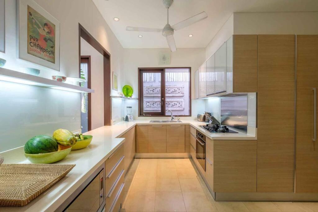 Kejora Beachfront Estate Sanur -Stunning Villa Eleven מראה חיצוני תמונה
