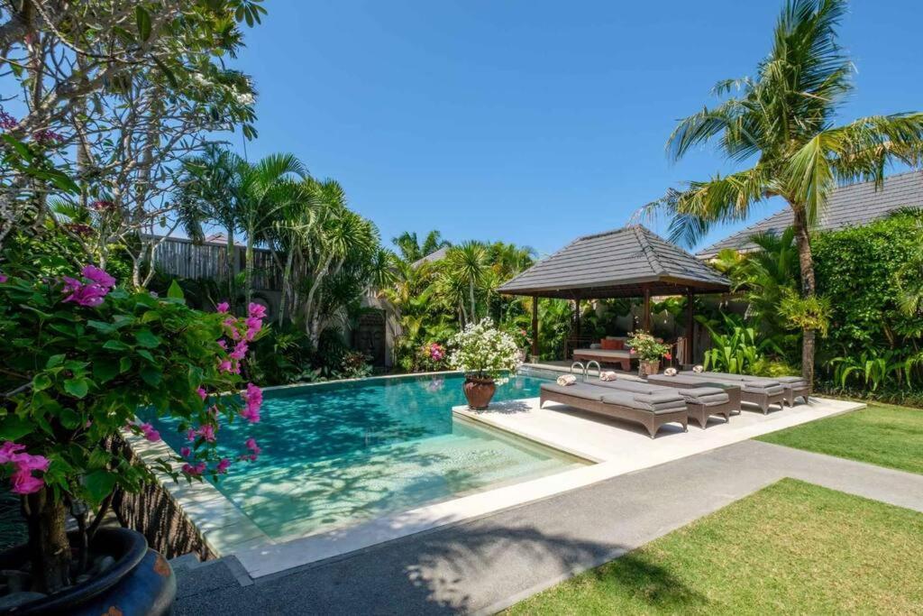 Kejora Beachfront Estate Sanur -Stunning Villa Eleven מראה חיצוני תמונה